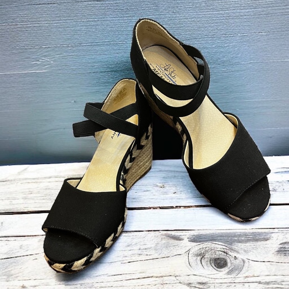 New in Box Overstock Life Stride Black Canvas 3” heel Espadrille- Size 7.5